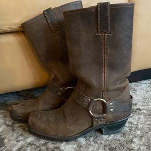 Women’s Frye boots size 8.5